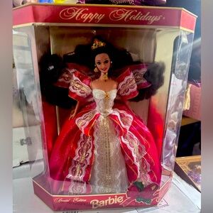 Rare green eyed 1997 recalled Christmas Barbie